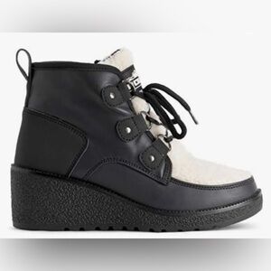 NWT Polar Women’s Low Wedge Heel Waterproof Winter Snow Boots size 7.